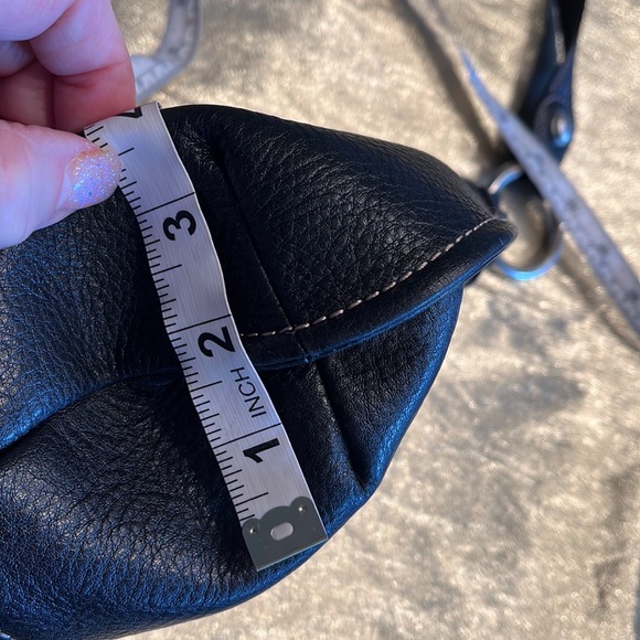 💲💵💲Lowered Price B. Makowsky Black Leather Crossbody - Picture 5 of 13